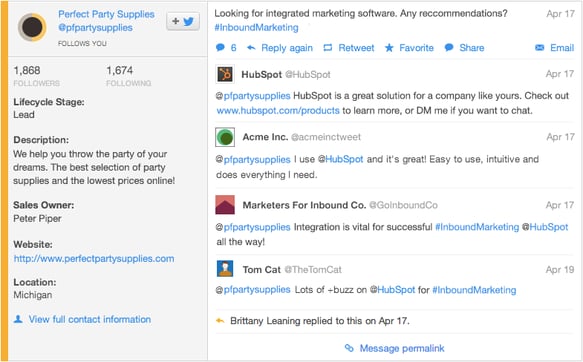 hubspot VS wordpress - social media