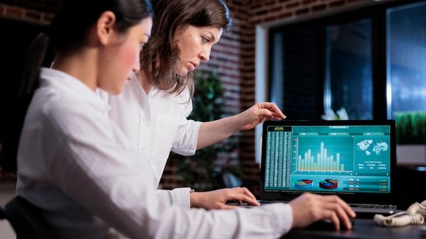 Analisi predittiva: cos'è e come farla con CRM e IA