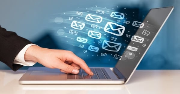Come iniziare una email commerciale: 10 esempi che funzionano nel B2B